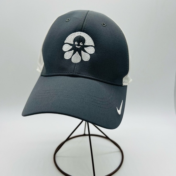 NIKE LEGACY 91 ATHLETIC HAT WHITE AND GRAY WITH OCTOPUS EMBROIDERED ON FRONT - Picture 1 of 12